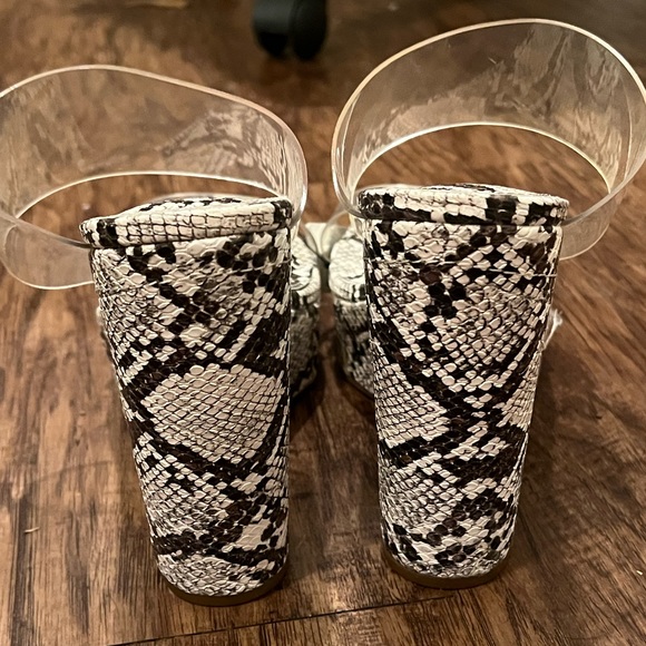 Express Snakeskin Wedges Clear Straps - Picture 4 of 6